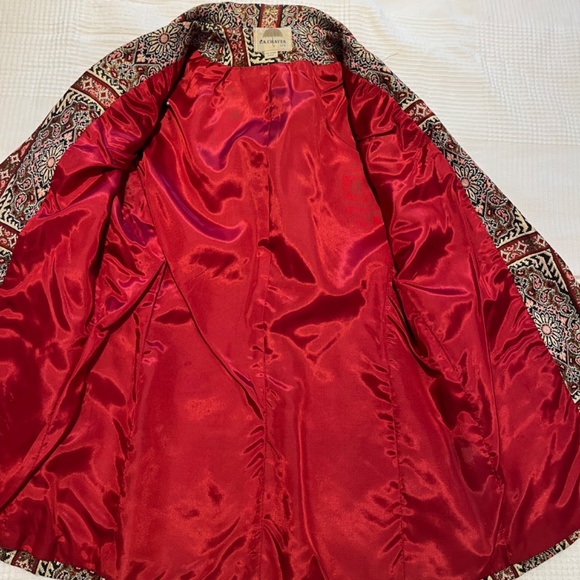 Vintage brocade blazer (S) with metallic gold threads. - Picture 16 of 16